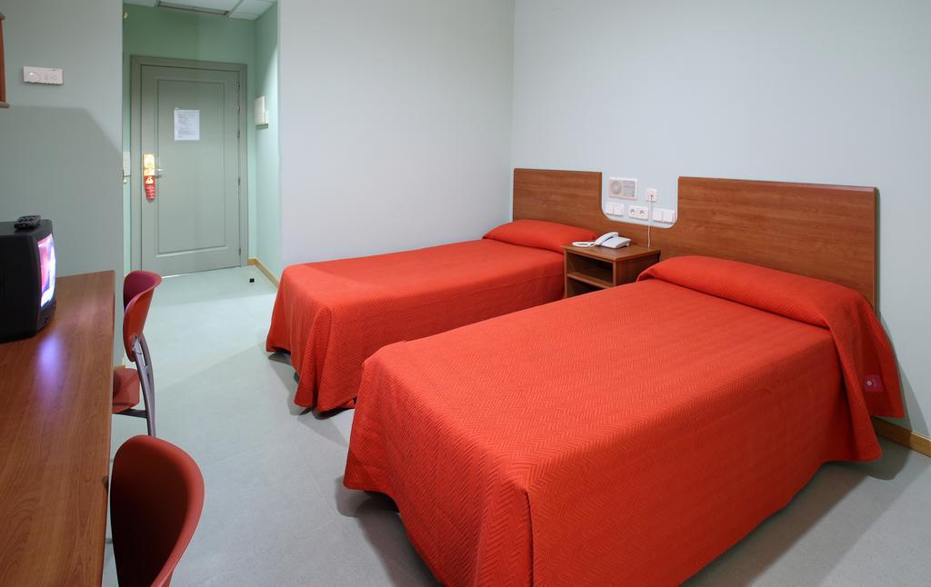Residencia La Cartuja Hostal Sevilla
